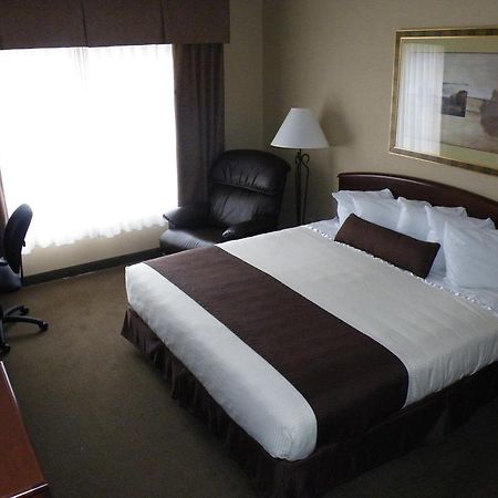 C'Mon Inn Thief River Falls Exterior photo