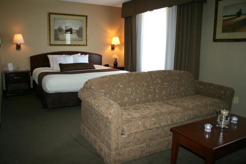 C'Mon Inn Thief River Falls Room photo