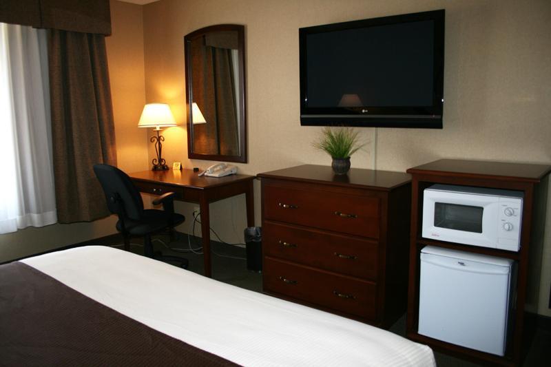 C'Mon Inn Thief River Falls Room photo